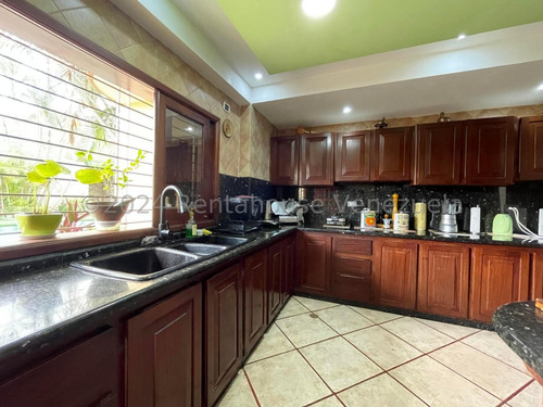 Casa Quinta En Venta Con Piscina Planta Eléctrica Excelente Distribución Cocina Empotrada Seguridad Dos Niveles Nela 24-21124