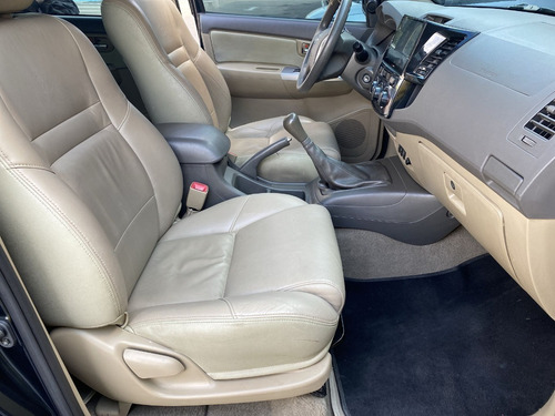 Imagen 24 de 25 de Toyota Fortuner 27l 2013