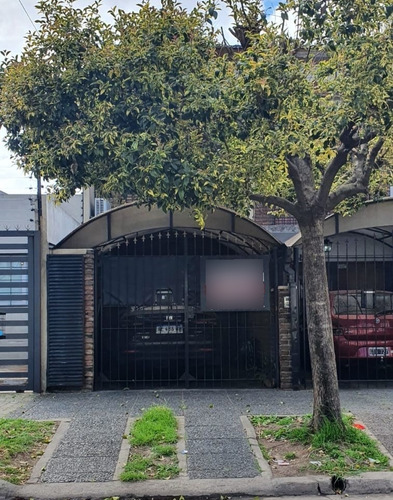 Se Vende Triplex En Villa Luzuriaga 