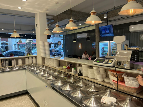 Fondo De Comercio A La Venta Bar- Heladeria - Cafeteria En Pleno Villa Del Parque