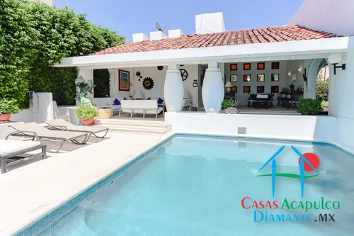 Cad Casa Ticitzin. Copropiedad. Terraza Con Alberca, Camastros Y Con Vista A La Bahía De Acapulco