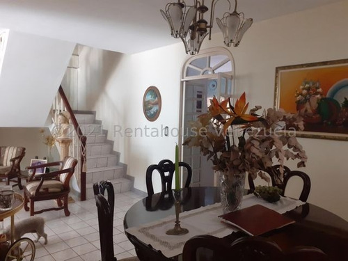 Imagen 4 de 9 de Amplia Y Cómoda Casa Estilo Duplex En Av. Luis Aparicio De San Juan De Los Morros. Yinett A