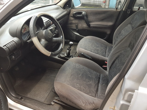 Chevrolet Corsa Sedan 1.0 Super Milenium 4p 2002