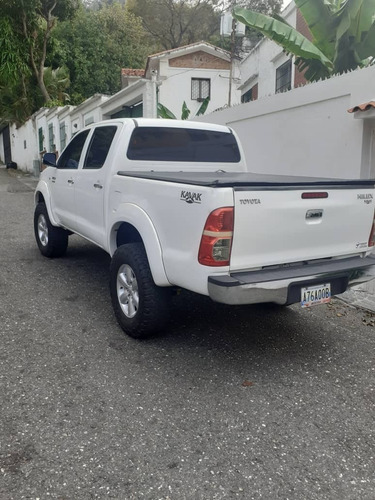 Toyota Hilux V6