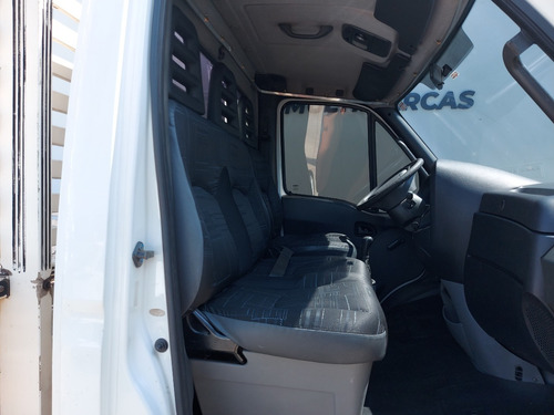 Imagem 9 de 15 de Iveco Daily 35s14