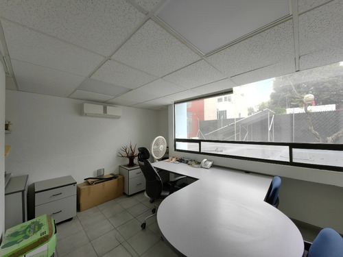 Casa Con Uso De Suelo Para Oficinas En Col. Acacias