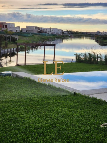 Venta Casa En El Naudir A La Laguna