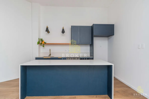 Venta Casa Pocitos 3 Dormitorios Con Garage! Moderna A Estrenar!