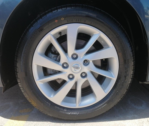 Imagen 12 de 13 de Nissan Sentra Advance 1.6 Mt 2016