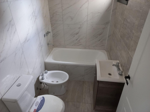 Departamento En Alquiler 2amb Con Balcón