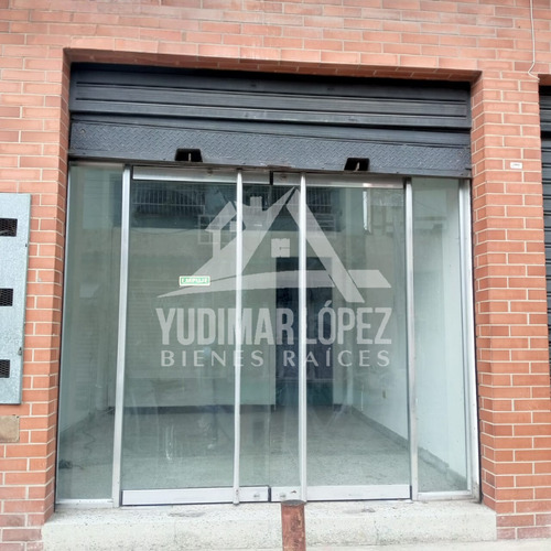 Cómodo Local En Alquiler, Urb. Santa Ana, Maracay Edo. Aragua.