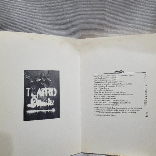 Scuola E Teatro Dimitri Edizioni Benteli Berna 1988 Italiano