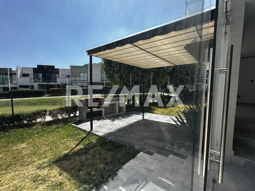 Residencia En Venta En Parque Hidalgo, Lomas De Angelólopolis