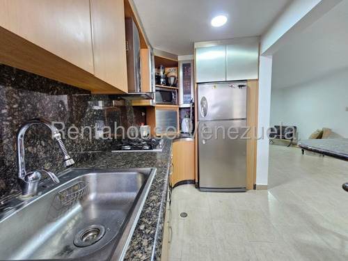 Apartamento En Venta En Condominio Privado Con Piscina Vigilancia 24 Horas Pozo De Agua Moderno Lujoso Nela 25-16628