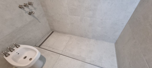 En Venta En Caseros Casa De 3 Ambientes Al Frente Totalmente A Nuevo F: 9711