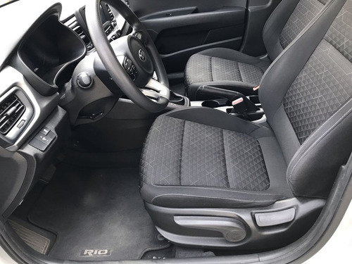 Imagen 13 de 15 de Kia Rio 2019 1.6 Sedan Lx At