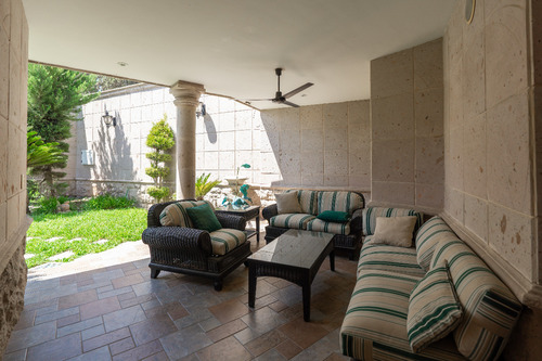 ¡en Venta! ¡hermosa Propiedad De 1 Piso En Las Rosas, Gómez Palacio!