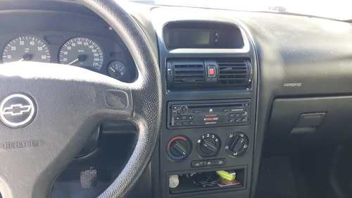 Chevrolet Astra Gl 4p 2006