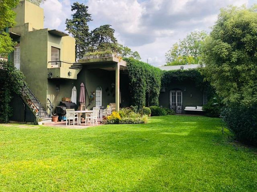 Imagen 2 de 7 de Casa - Mart.-vias/libertador, Excelente Zona, 2 Dormit En Suite, Dep Servicio, Gran Jardin