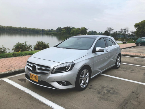 Mecedes Benz A200 Gris