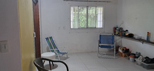 Casa Com 2 Quartos, 2 Banheiros, 2 Vagas Na Garagem