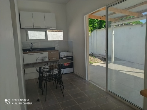 Imagen 9 de 11 de Alquilo Anual Moderna Casa Centro De Piriapolis Al Fondo Próximo A Devoto