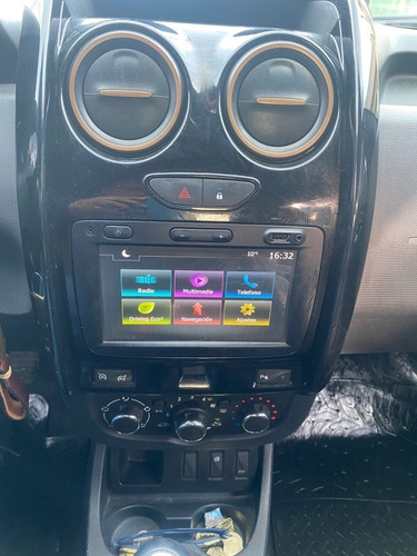Imagen 8 de 17 de Renault Duster 2017 1.6 Ph2 4x2 Privilege 110cv