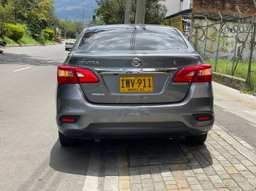 Nissan Sentra Full Exclusive 1.8
