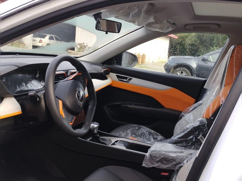 Dongfeng Aeolus Y3 Gs Cross 1.5