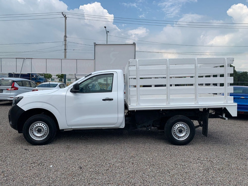 Imagen 8 de 11 de Nissan Np300 Estacas, Tm, Blanco 2020