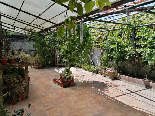 Casa De 1 Piso Para Refaccionar. La Reina #40721