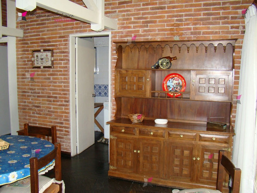 Chalet De Epoca En Muy Buen Estado- Ref: 7191