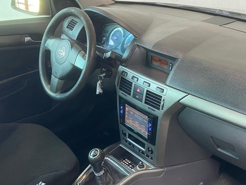 Chevrolet Vectra 2.0 MPFI GT HATCH 8V FLEX 4P MANUAL