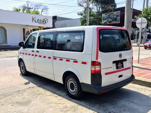 Volkswagen Transporter T5 17 Pasajeros 2013