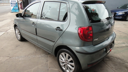 Volkswagen Fox Confortline 5 Ptas Nafta 1.6 2011