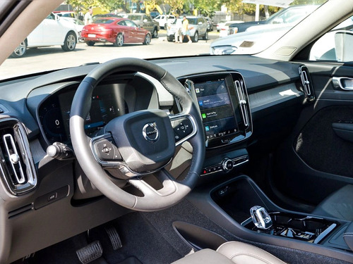 Volvo XC40 2.0 B4 ULTIMATE AUT
