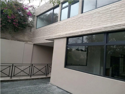 Imagen 2 de 6 de Lomas De Chapultepec, Amplia Casa En Calle Segura Y Muy Tran