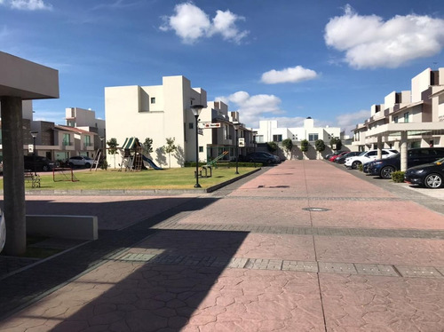 Imagen 3 de 23 de Casa En Venta En Residencial Verona, Metepec