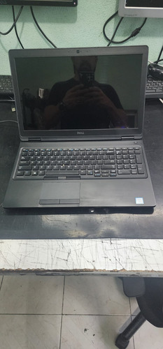 Dell Precision 3520 Core I7 7ma 16 Ram Ssd 1 Tera 2 Gb T.v Negro (Reacondicionado)