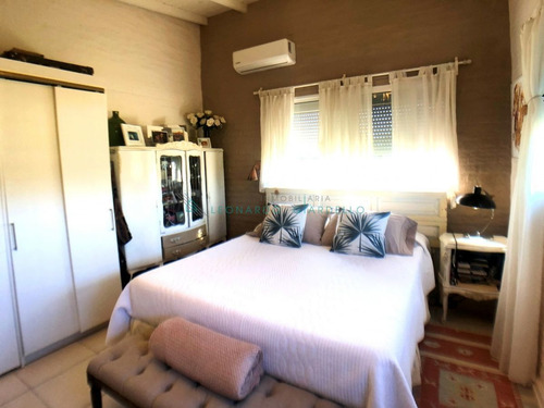 Imagen 10 de 30 de Colonia Del Sacramento - Hermosa Casa De 2 Dormitorios Y Parque En Excelente Zona