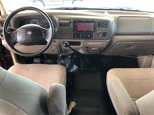 Imagen 8 de 15 de Ford F-250 Súper Duty 4x4