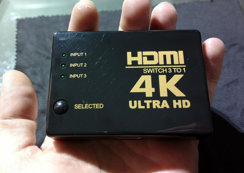 Imagen 2 de 5 de Splitter Hdmi 4k 60hz 3 Entradas 1 Salida Con Control Remoto
