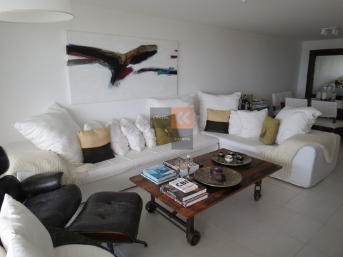 Brava Piso Alto Impecable- Ref: 4797