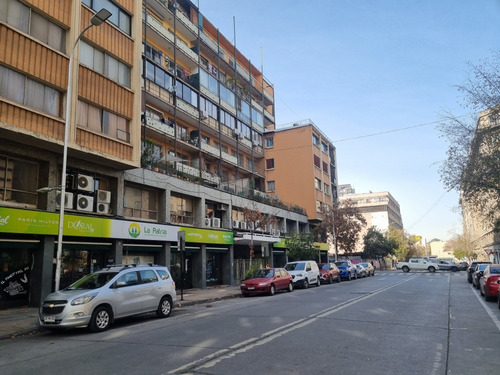 Buen Depto. Zenteno 184 / Paseo Bulnes