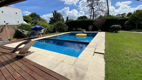 Casa 5 Dormitorios, Piscina, Jardin