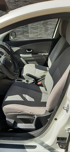 Imagen 9 de 15 de Renault Fluence 2012 2.0 Expression Cvt Mt