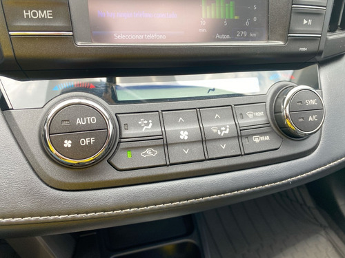 Imagen 19 de 25 de Toyota Rav 4 2017 Street 4x2