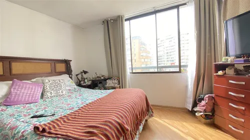 Departamento En Venta De 3 Dorm.,3 Baños, Colón, Vespucio