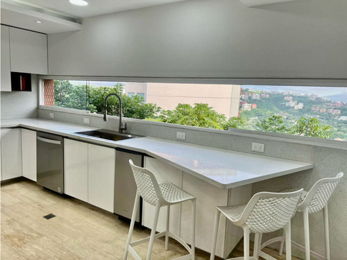 Se Alquila Apto 251m2 4h+s/5b/2p Santa Rosa De Lima