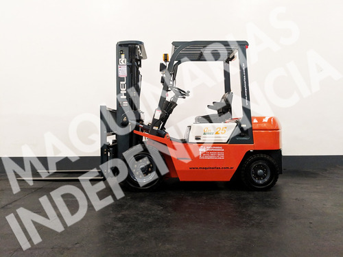 Imagen 5 de 10 de Autoelevador Heli 2500 Kg Diesel Xinchai Cpcd25 Desplazador